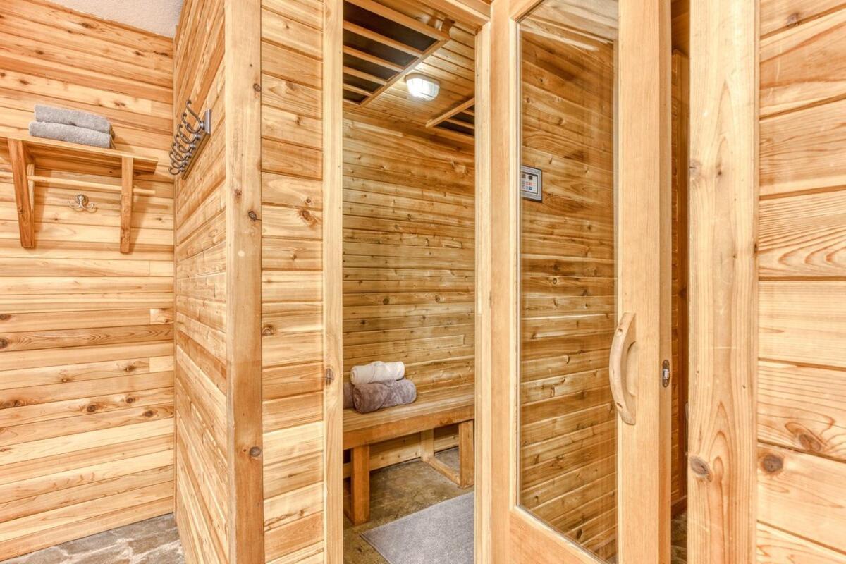Great Blue Lodge - Spacious Ski Lodge, Hot Tub, Sauna, Game Room & More Government Camp Zewnętrze zdjęcie